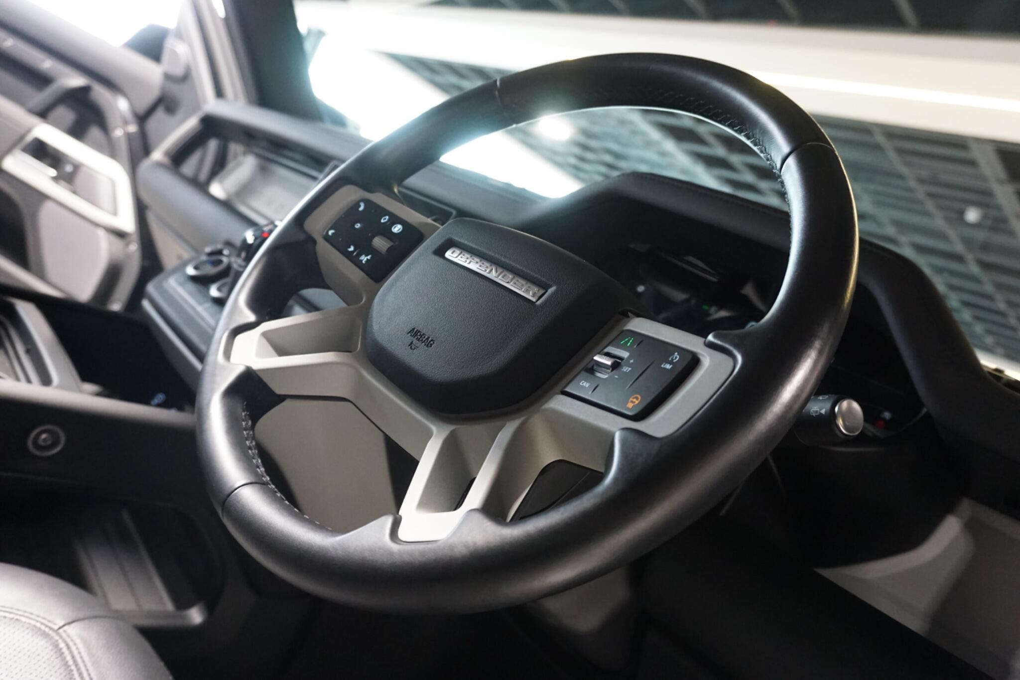 Land Rover Defender 110 3.0 D250 MHEV XS Edition SUV 5dr Diesel Auto 4WD Euro 6 (s/s) (250 ps)